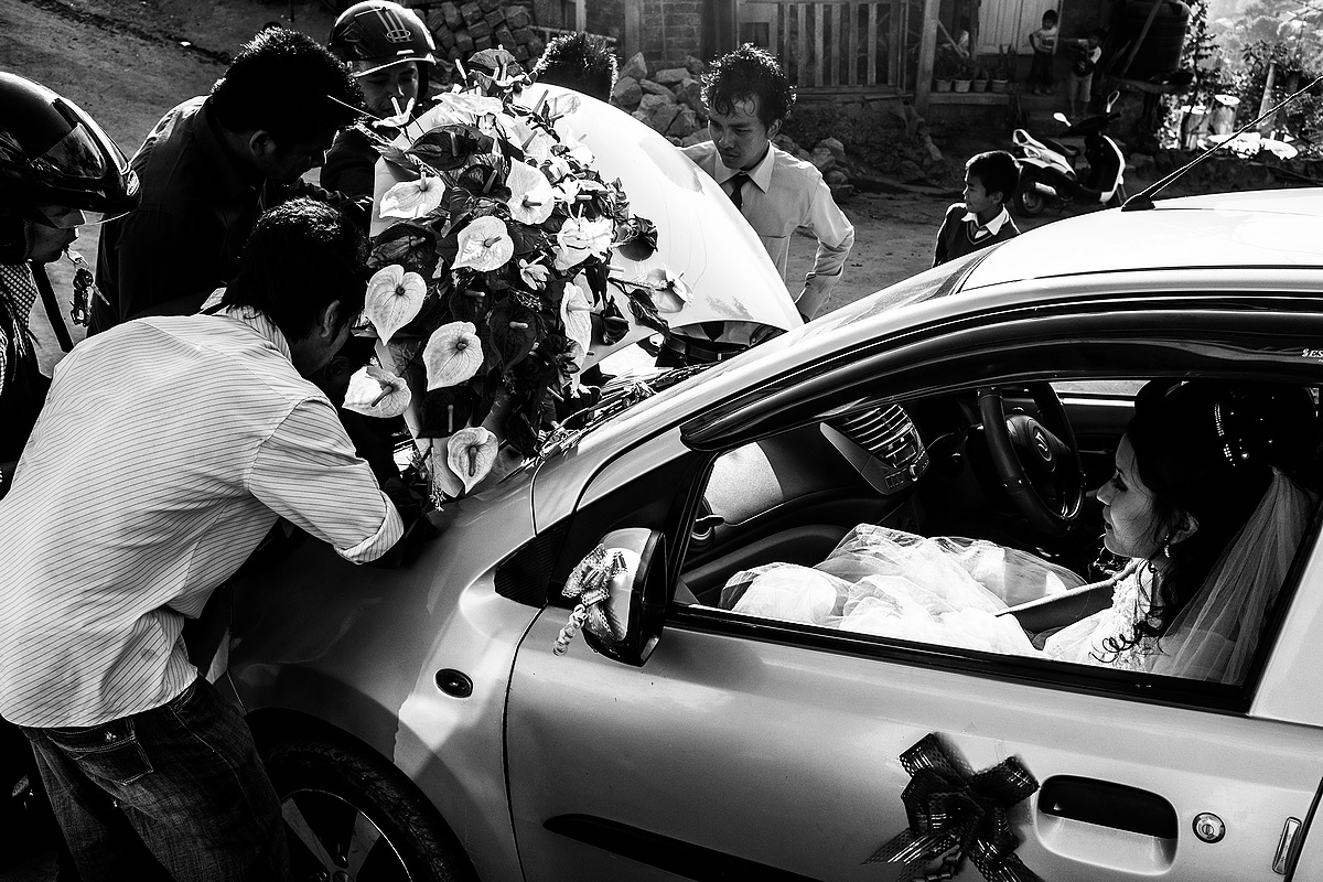 Problemy z samochodem pary młodej (Ślub w Maralandzie -  Mampuia i Nuseni)